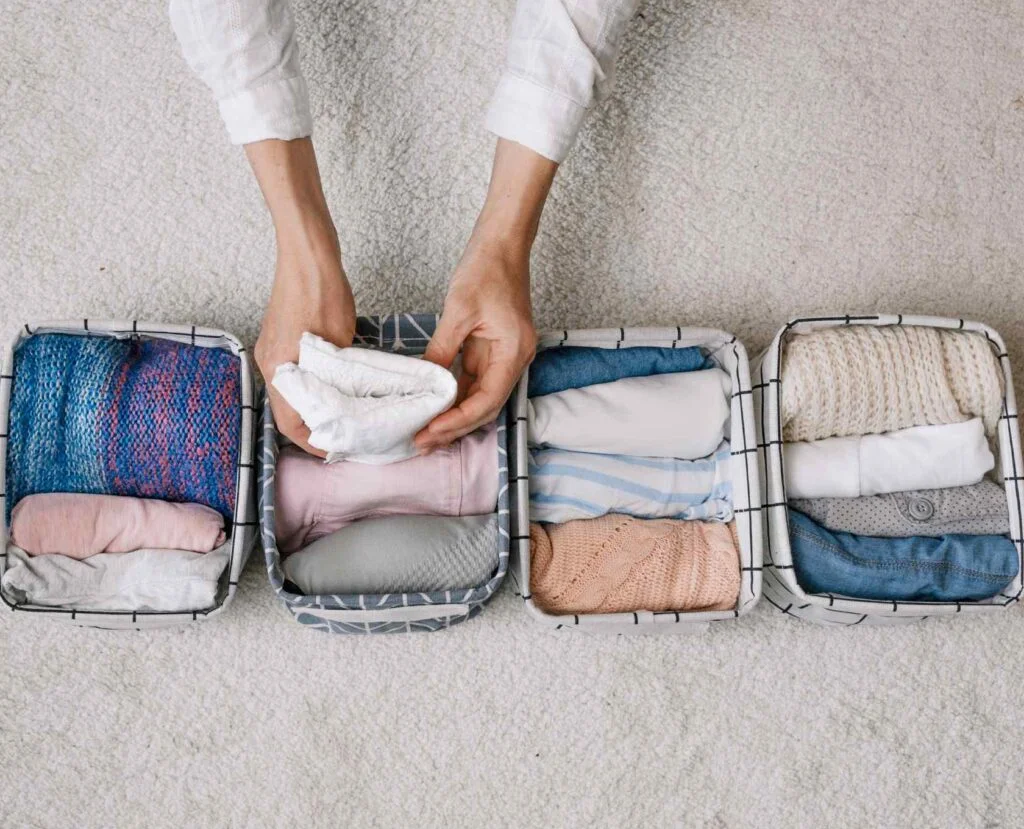 Folding T-shirts
