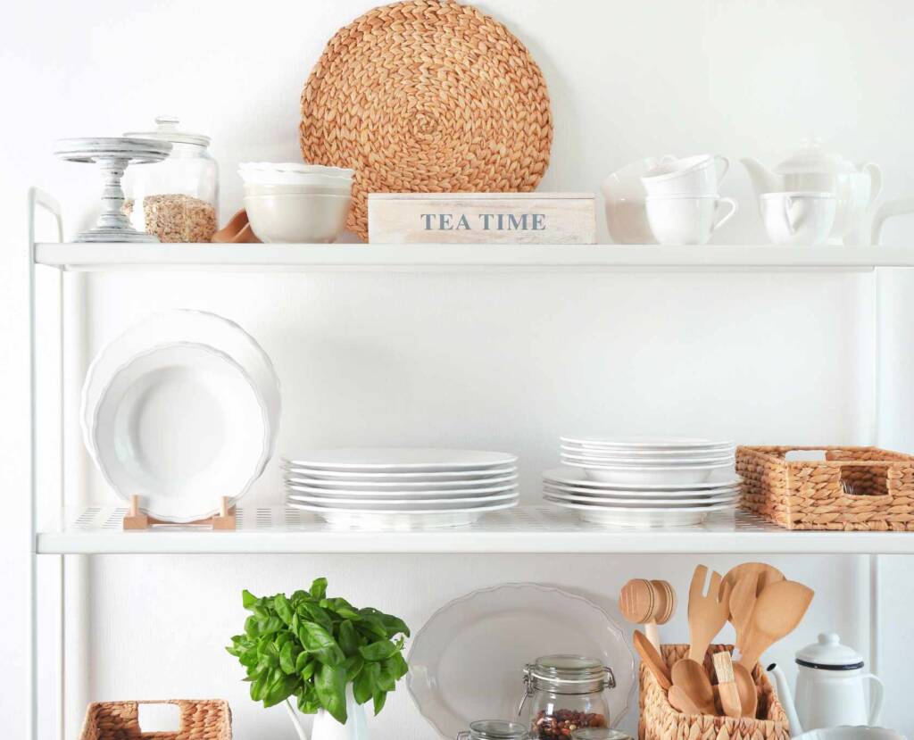 Ways to Organize Dishes in The Kitchen